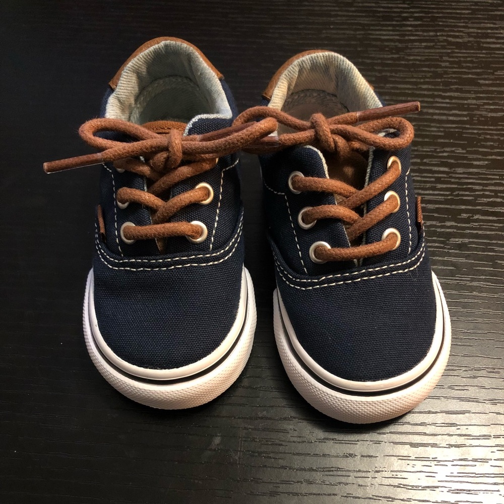 NWT Never worn. Perfect condition